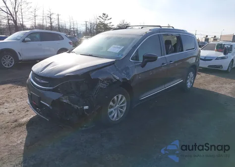 2019 Chrysler Pacifica Touring L from USA, damaged, VIN 2C4RC1BG2KR526461